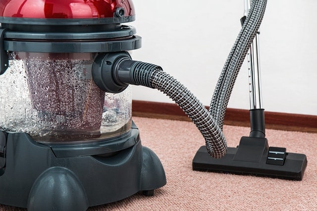 Vacuum cleaner 